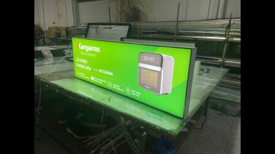 Hộp đèn nhét cạnh